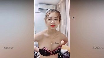 หนังโป๊ไทยในตำนาน ตัวเล็กน่ารักใส่แว่น มาโชร์แบบนี้ หนุ่มๆจะอดใจไหวหรือจ้ะ