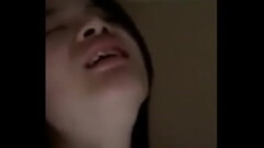 xxxคลิปหลุดไทย แอบเล่นชู้เมียเพื่อน เย็ดหีนักศึกษาม.ดัง เงี่ยนจัดขอเย้ดสดแตกใน จับเย็ดท่าด๊อกกี้ ควยใหญ่ซอยหีแทบบาน แตกในน้ำไหลเต็มหี