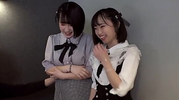 xxxAV Hinata Aino,Kurumi Iketani สองสาวตัวน้อยน่ารักๆวัยรุ่นกำลังห้าว อยากดังอยากรู้จักวงการนี้ก็จะหนัก