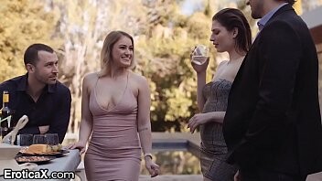 xxxฝรั่ง ปาตี้เล็กๆกับเพือนรัก แต่ทำไปทำมาเพือนแอบไปเล่นเสี่ยวกันเองสะนั้น