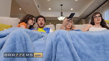 xxxฝรั่ง แก๊๊งสามสาวกับเพือนหนุ่มควยยาวมาเล่่นพาตี้เสี่ยวมันๆกัน